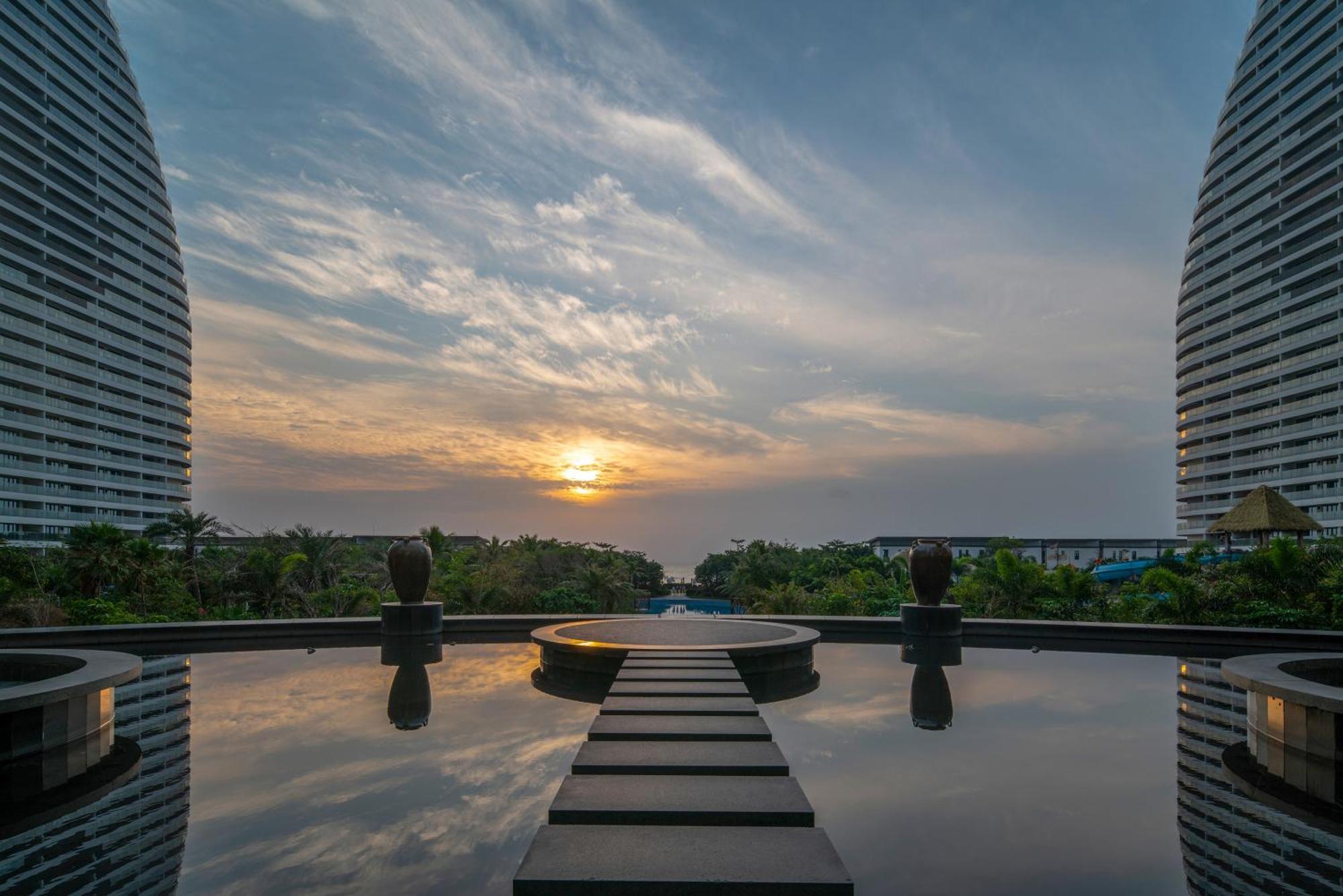 Howard Johnson Sandalwoods Resort Huizhou Хуейдун  Екстер'єр фото